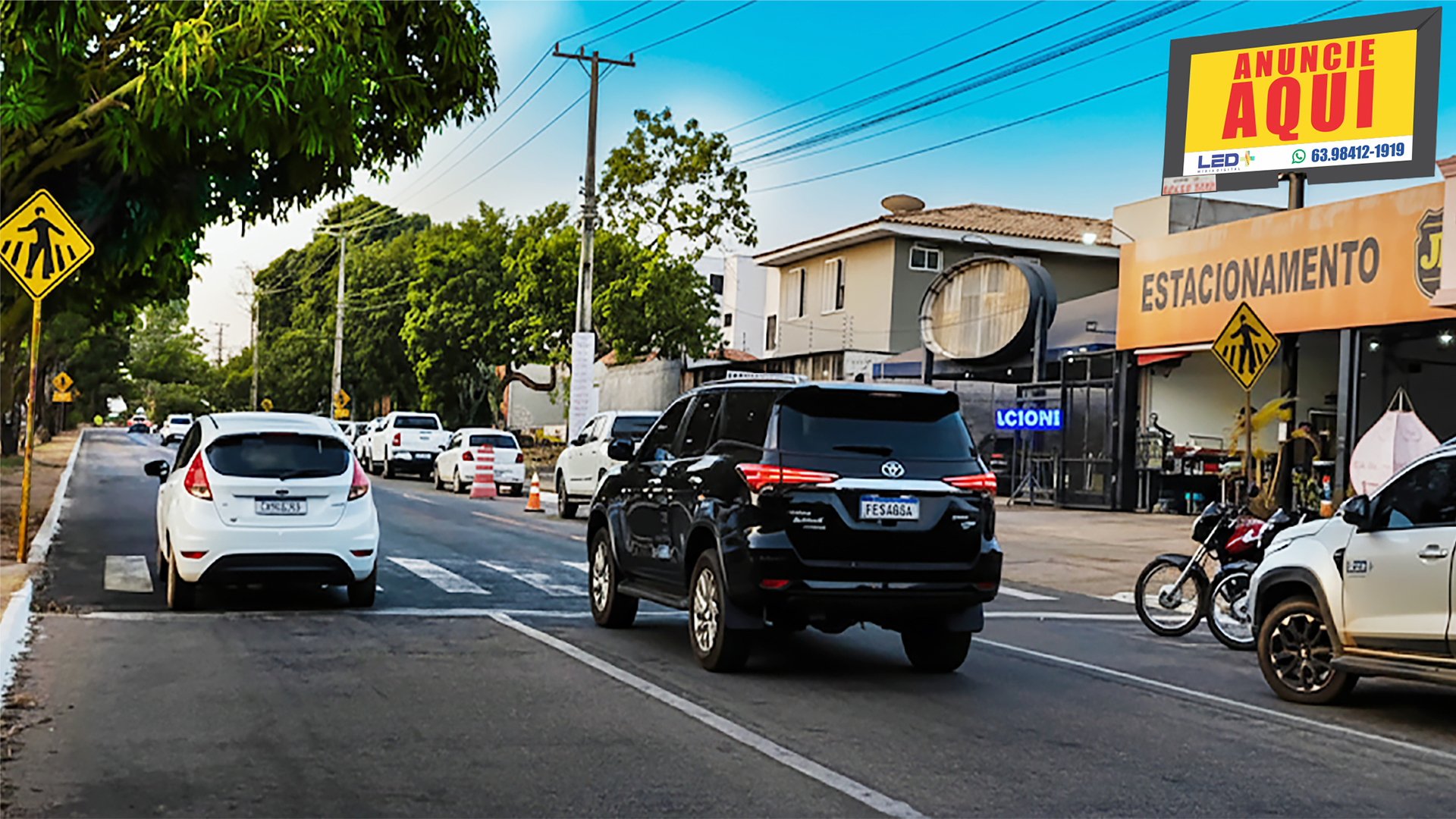PAINEL DO CAPIM DOURADO SHOPPING